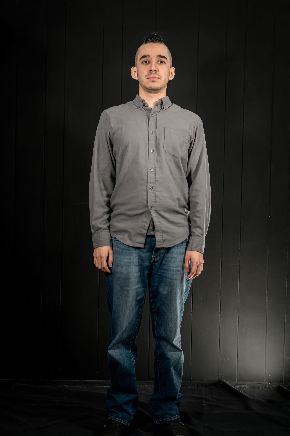 Daniel Andrés Rivera Flores, fotografía de Víctor de la Cruz para www.ActorsOutlined.com