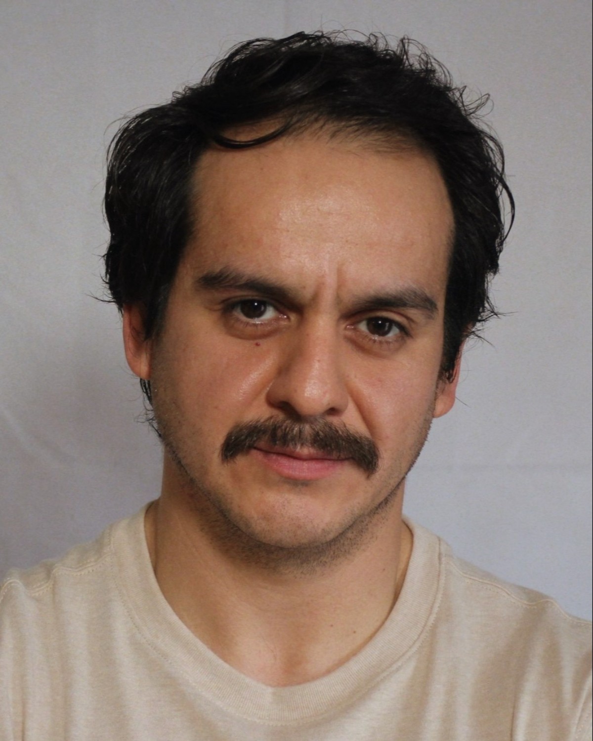 León Cervantes, fotografía de Actors Outlined para www.ActorsOutlined.com