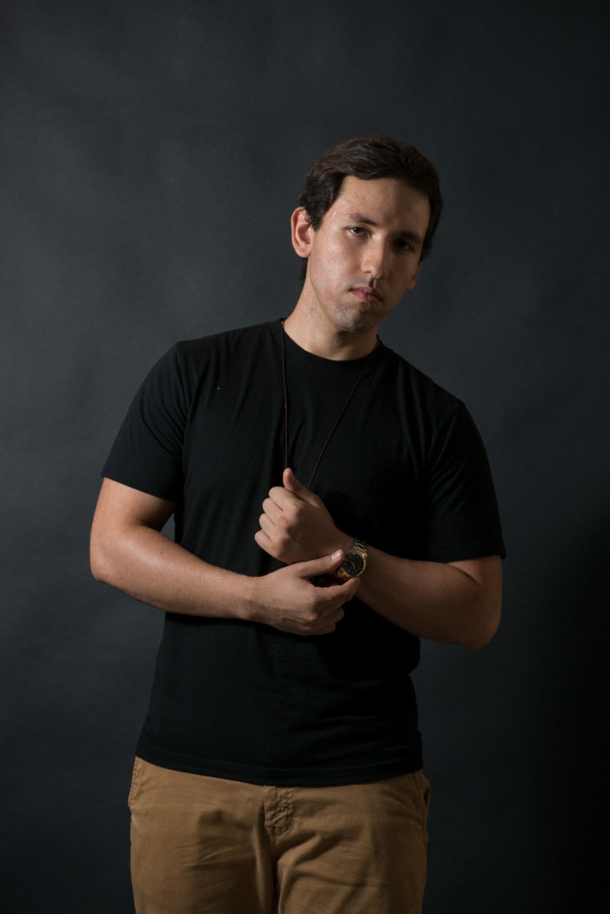 Richie Sotelo, fotografía de Eduardo Gress para www.ActorsOutlined.com